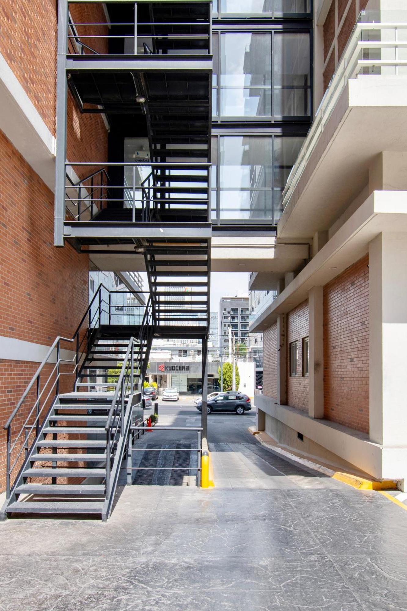 Hotel Velvet Plaza Guadalajara Exterior photo